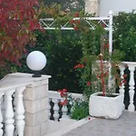 Apartment 21 Kosinac Green Paradise Vinisce