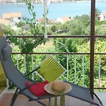 Apartment 21 Kosinac Green Paradise Vinisce